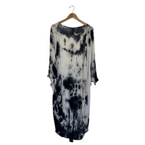 Forever 21 Black and White Tie-Dye Cardigan
